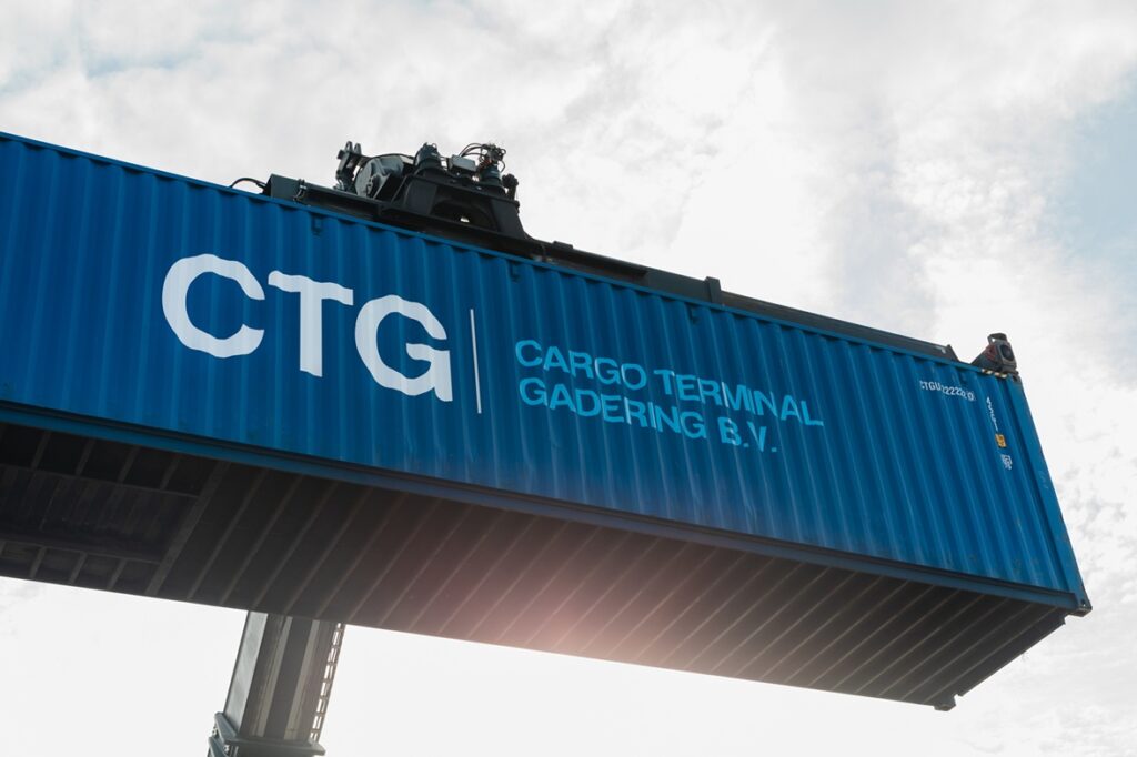 Warehousing, LCL, FCL, groupage, crossdocking, opslag, fyco, gasmeten, vgm, orderpicking, containertrucking, aeof, val, sorteren, palletiseren